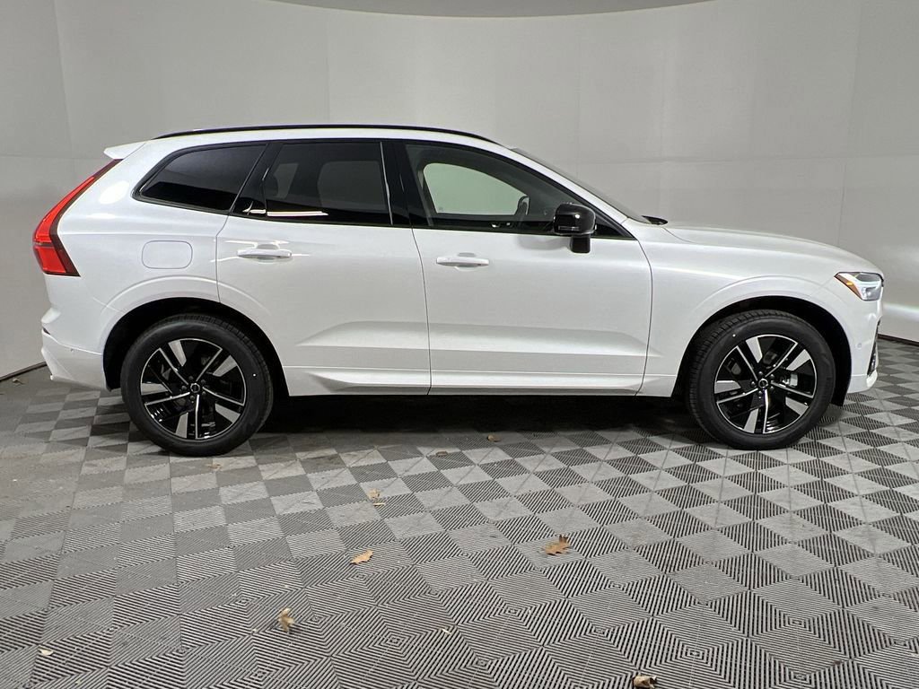 New 2026 Volvo XC60 B5 Plus w/ Protection Package image 9