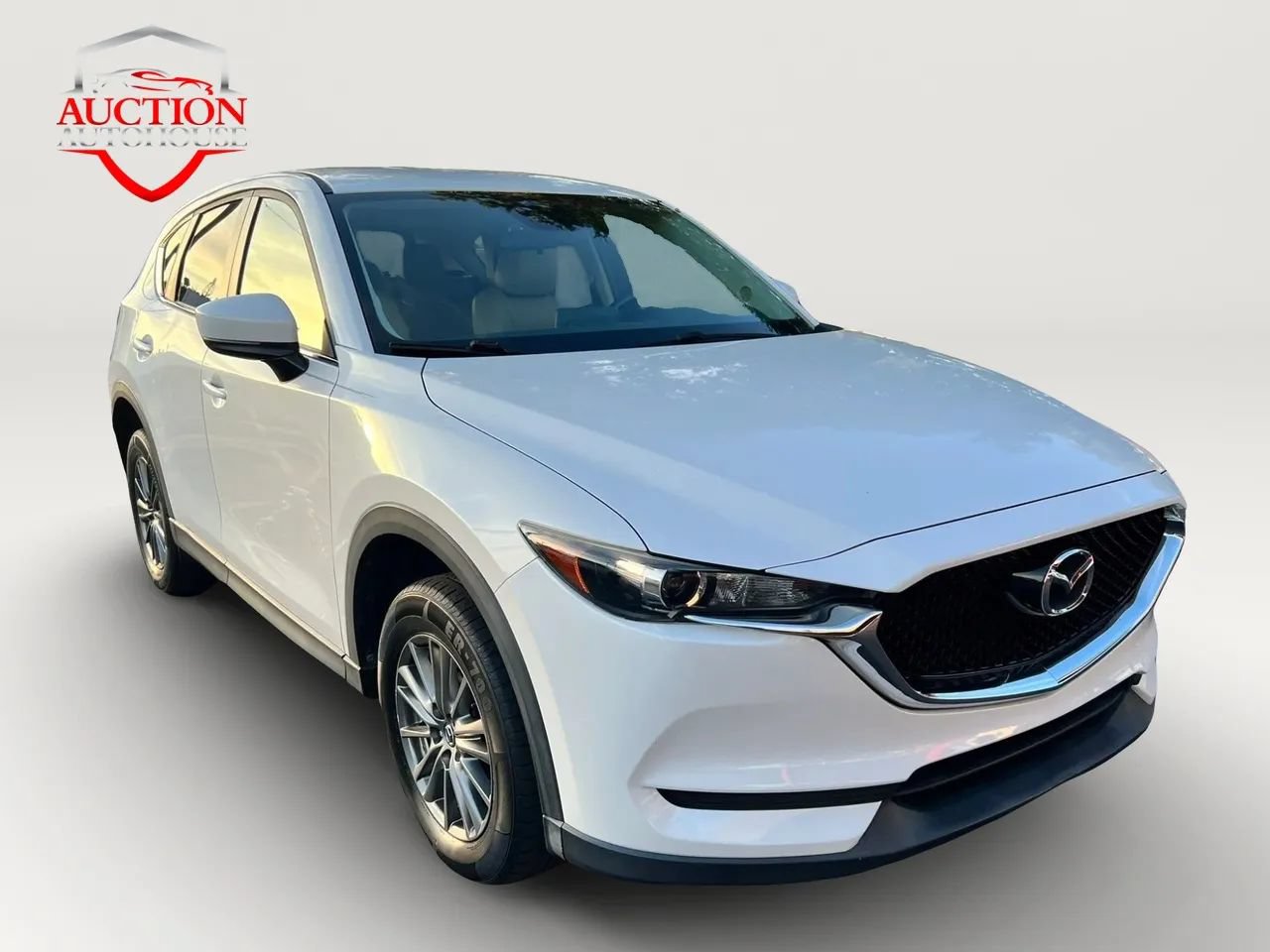 Used 2017 MAZDA CX-5 Touring FWD image 3
