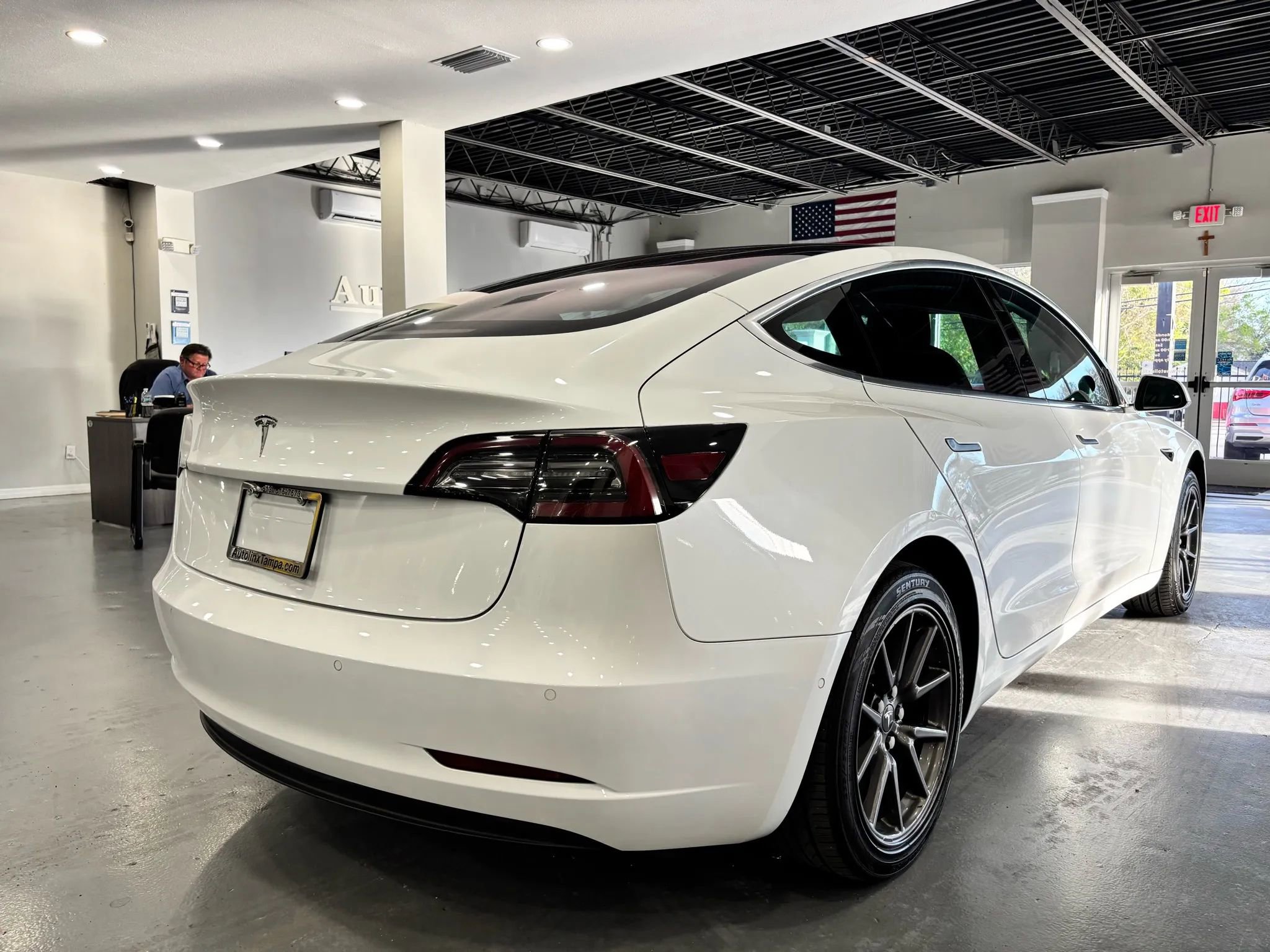 Used 2018 Tesla Model 3 Long Range image 7