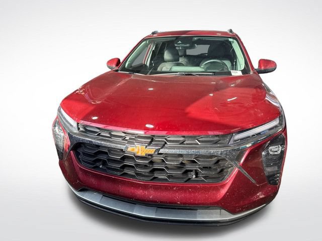 Used 2025 Chevrolet Trax LT w/ Driver Confidence Package FWD image 2