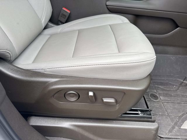 Used 2024 Chevrolet Tahoe Z71 w/ Luxury Package AWD/4WD image 16