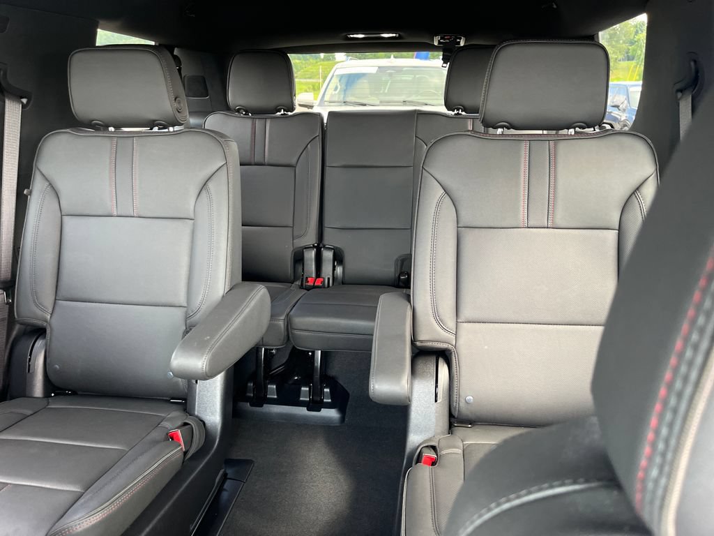 Used 2025 Chevrolet Tahoe RST w/ Comfort Package AWD/4WD image 13