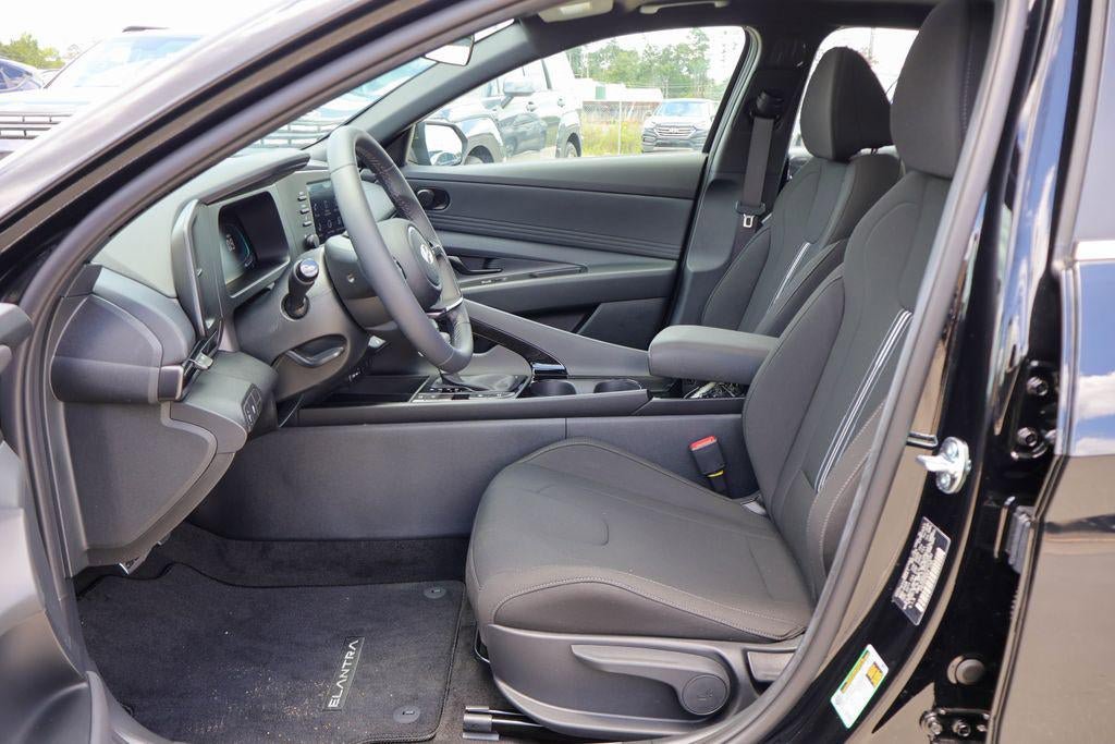 New 2026 Hyundai Elantra SEL Sport FWD image 7