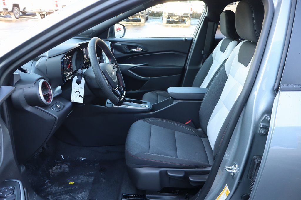 New 2026 Chevrolet Trax RS image 4