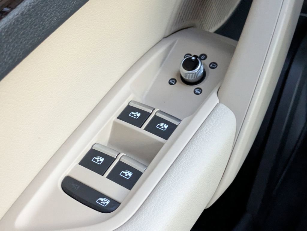 Used 2018 Audi Q5 2.0T Premium Plus w/ Premium Plus Package image 26