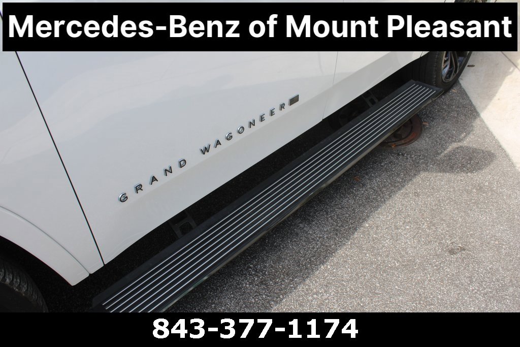 Used 2023 Jeep Grand Wagoneer L Series III w/ Rear Seat Video Group 1 image 14