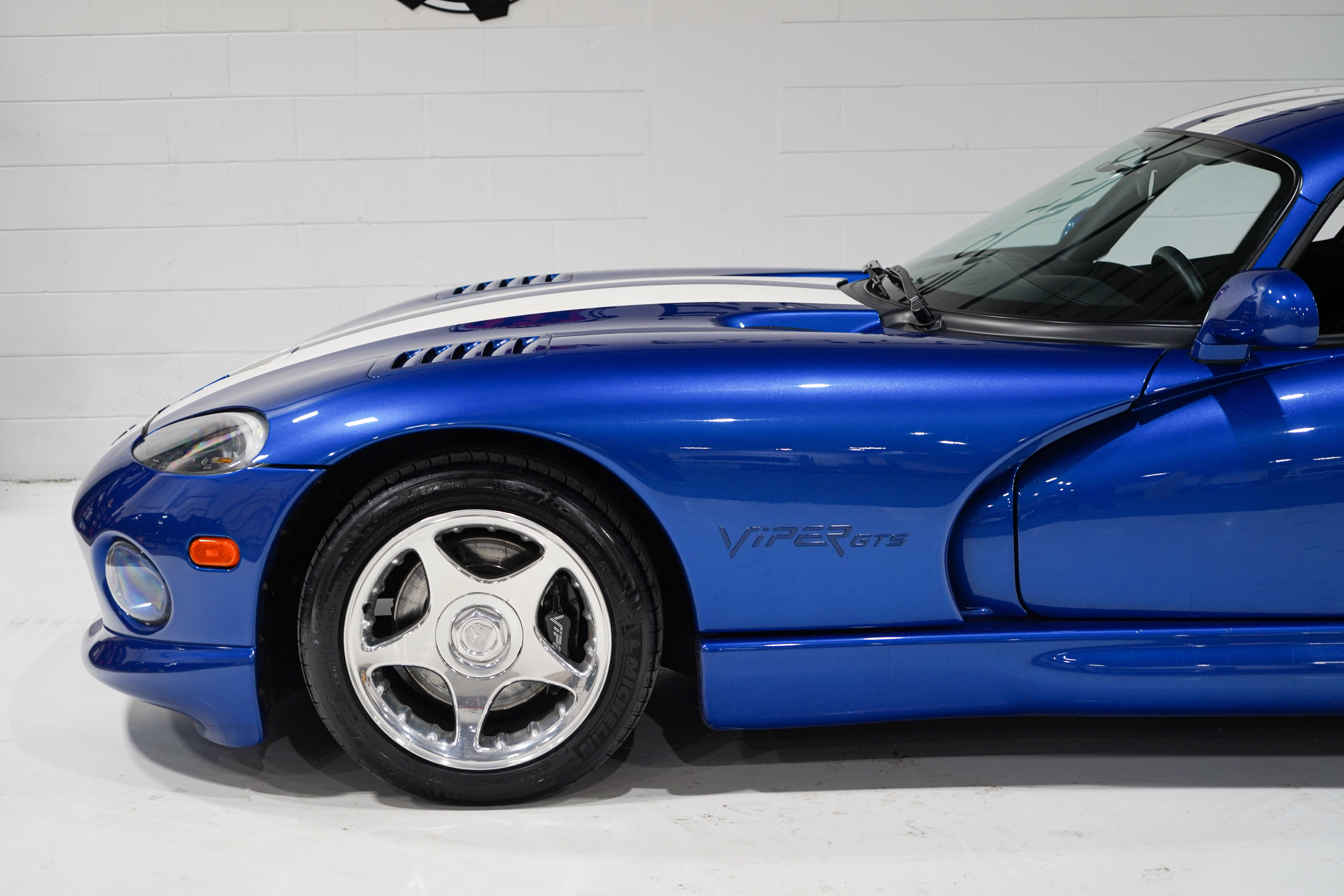 Used 1997 Dodge Viper GTS RWD image 26