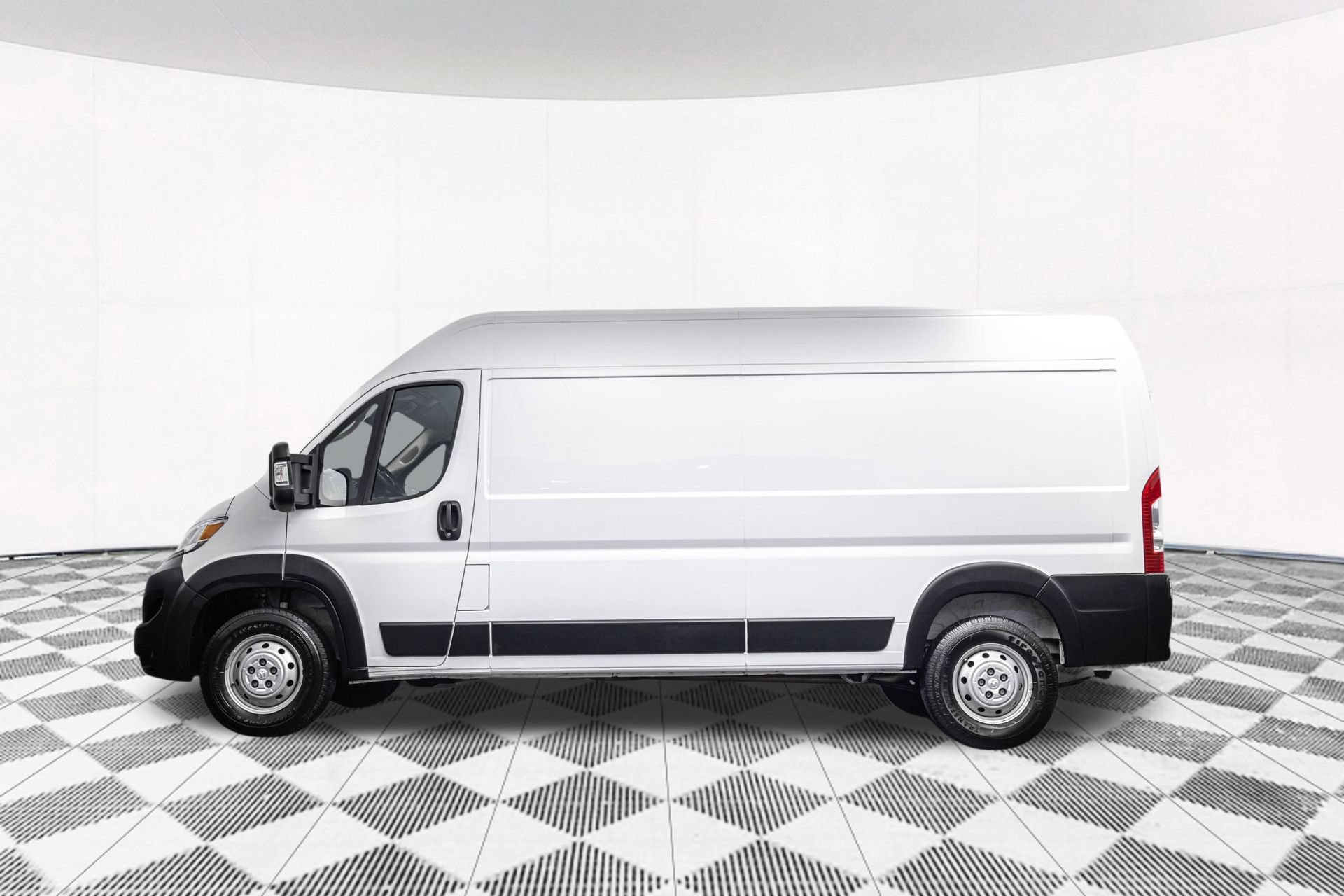 Used 2023 RAM ProMaster 2500 FWD image 7
