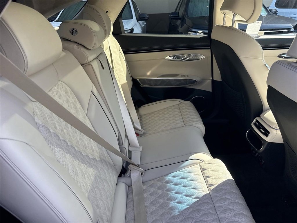 Used 2025 Genesis GV70 3.5T Sport w/ Sport Advanced Package image 26