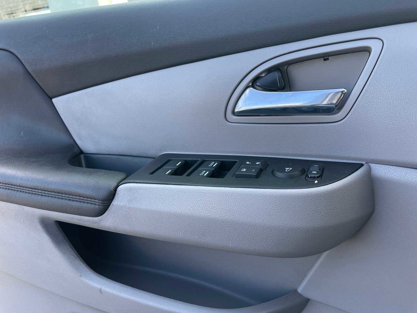 Used 2014 Honda Odyssey EX-L image 9