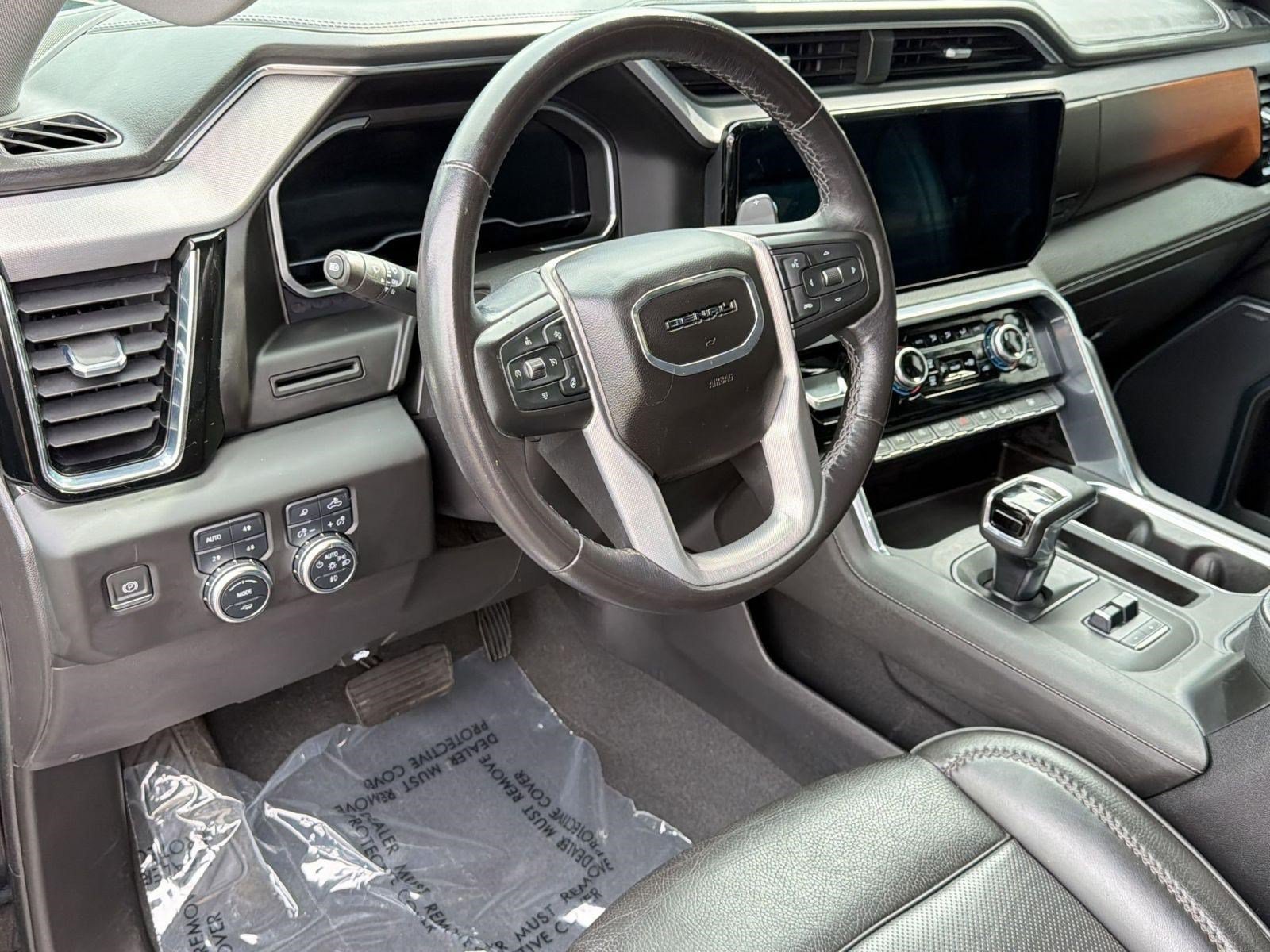 Used 2023 GMC Sierra 1500 Denali AWD/4WD image 4