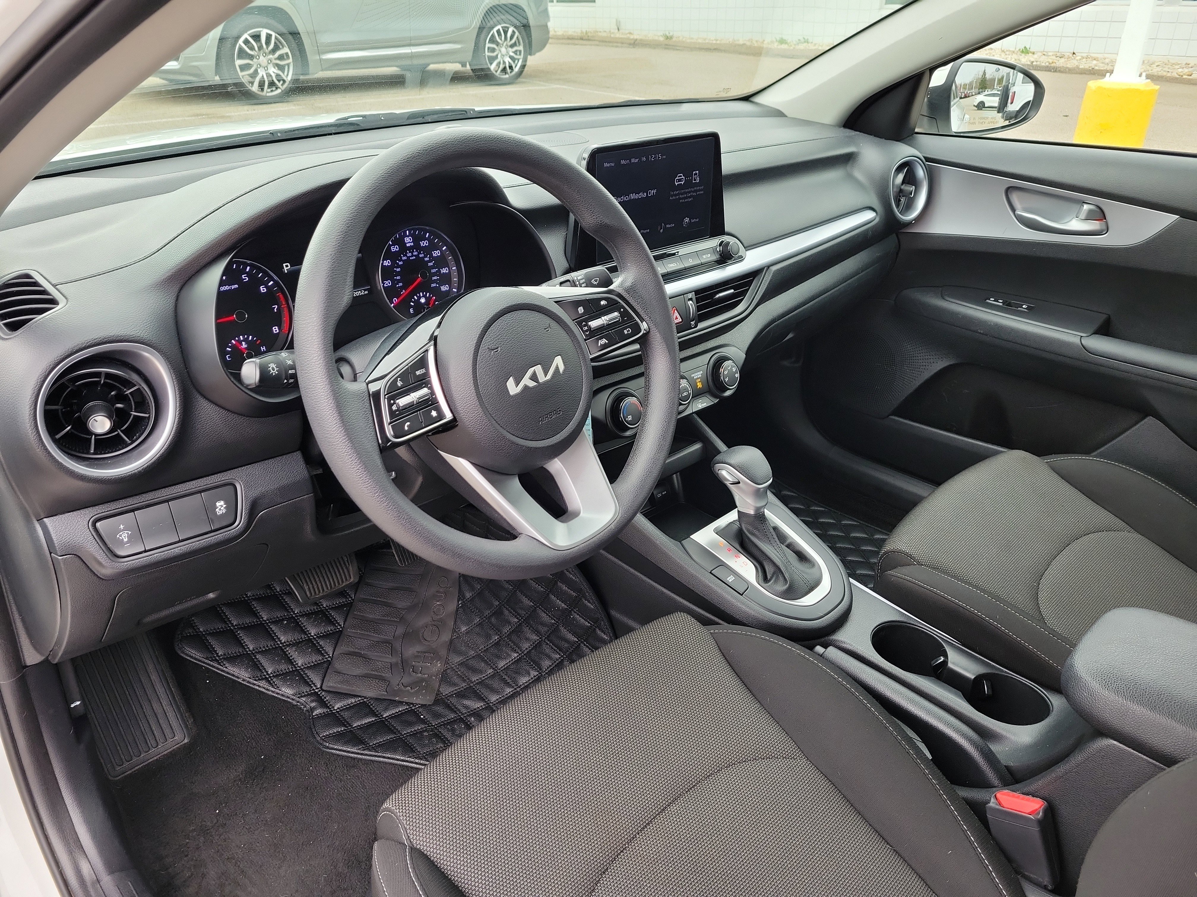 Used 2022 Kia Forte FE image 17