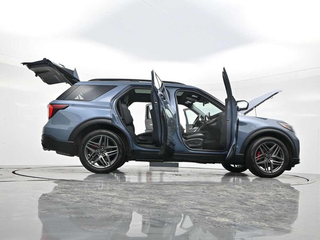Used 2025 Ford Explorer ST w/ Sun And Sound Package image 61