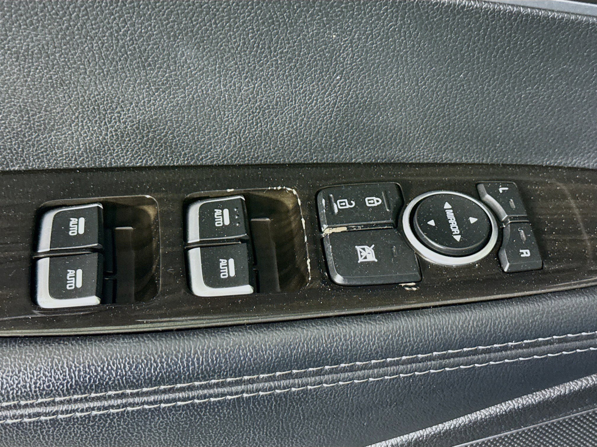 Used 2020 Kia Sorento LX w/ LX I4 Convenience Package image 23