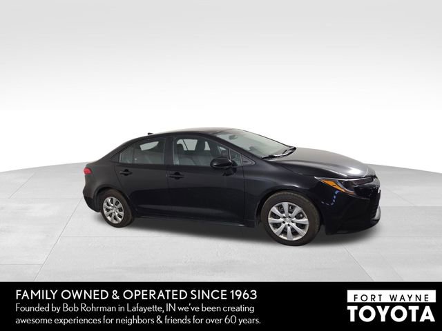 Used 2023 Toyota Corolla LE image 5