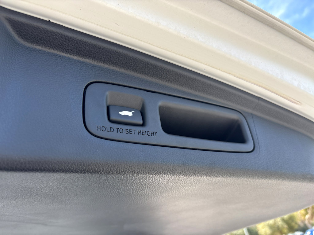 Used 2025 Honda CR-V EX-L image 22