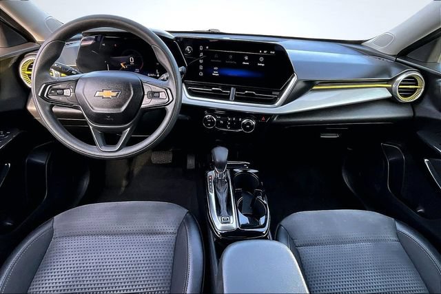Used 2024 Chevrolet Trax LT FWD image 7