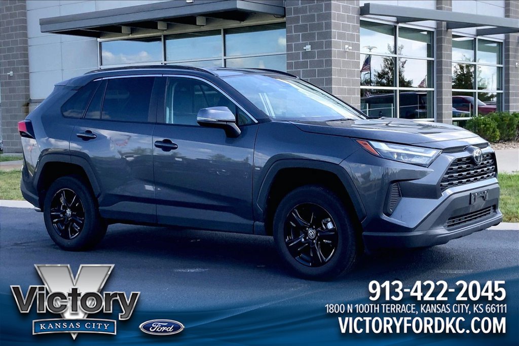 Used 2025 Toyota RAV4 XLE FWD image 1