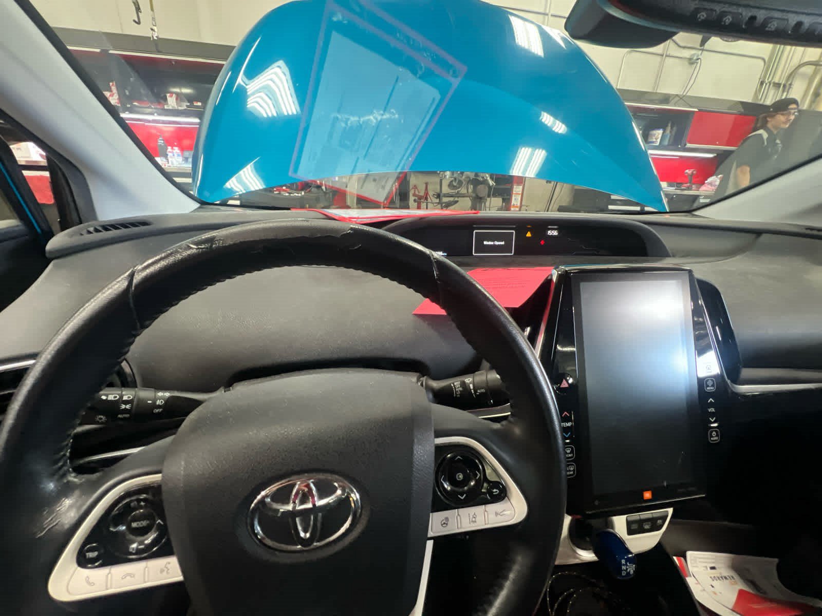 Used 2018 Toyota Prius Prime Advanced w/ Carpet Mat Package FWD image 9