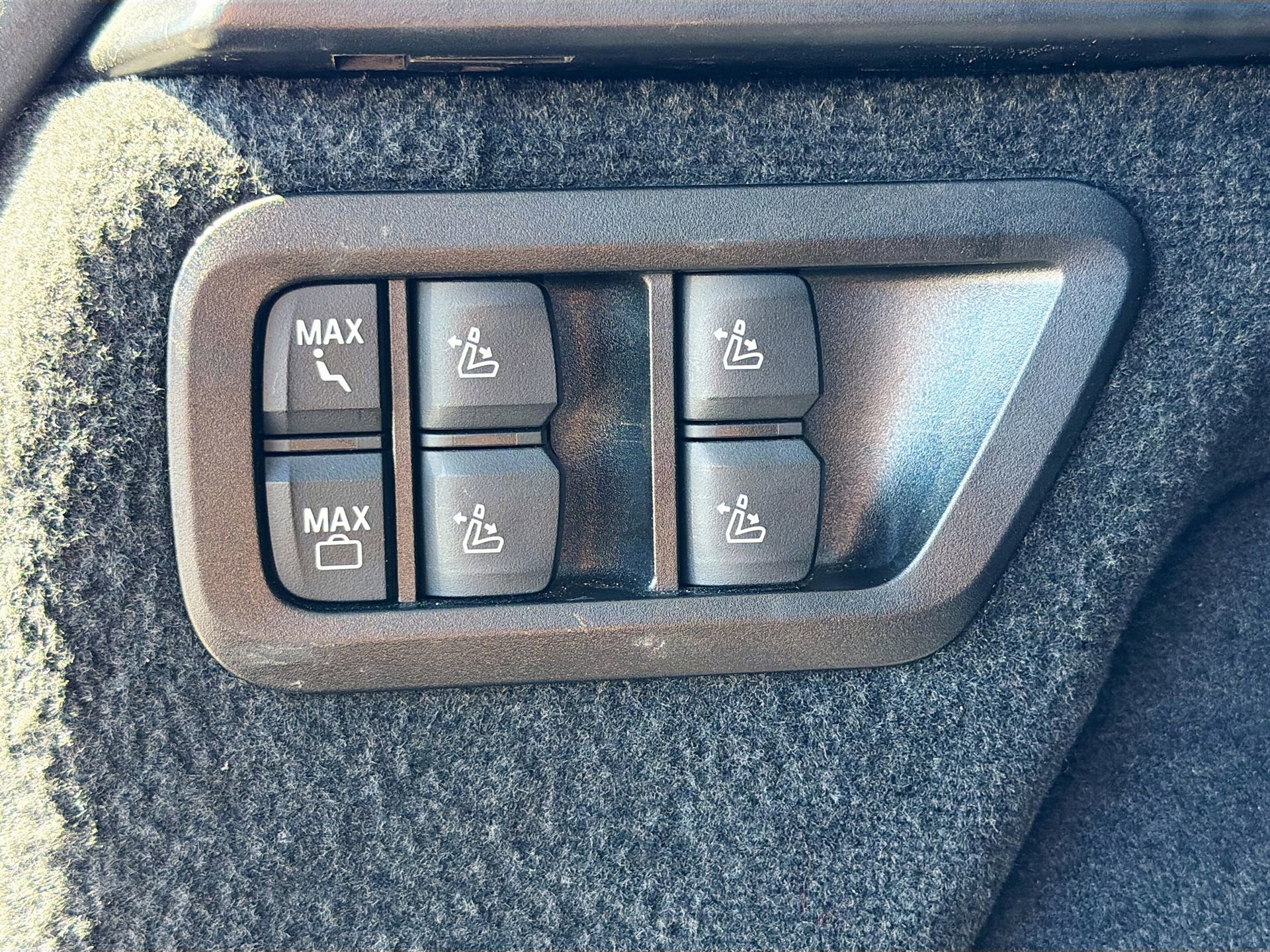 Certified 2025 BMW X7 xDrive40i w/ Premium Package image 14