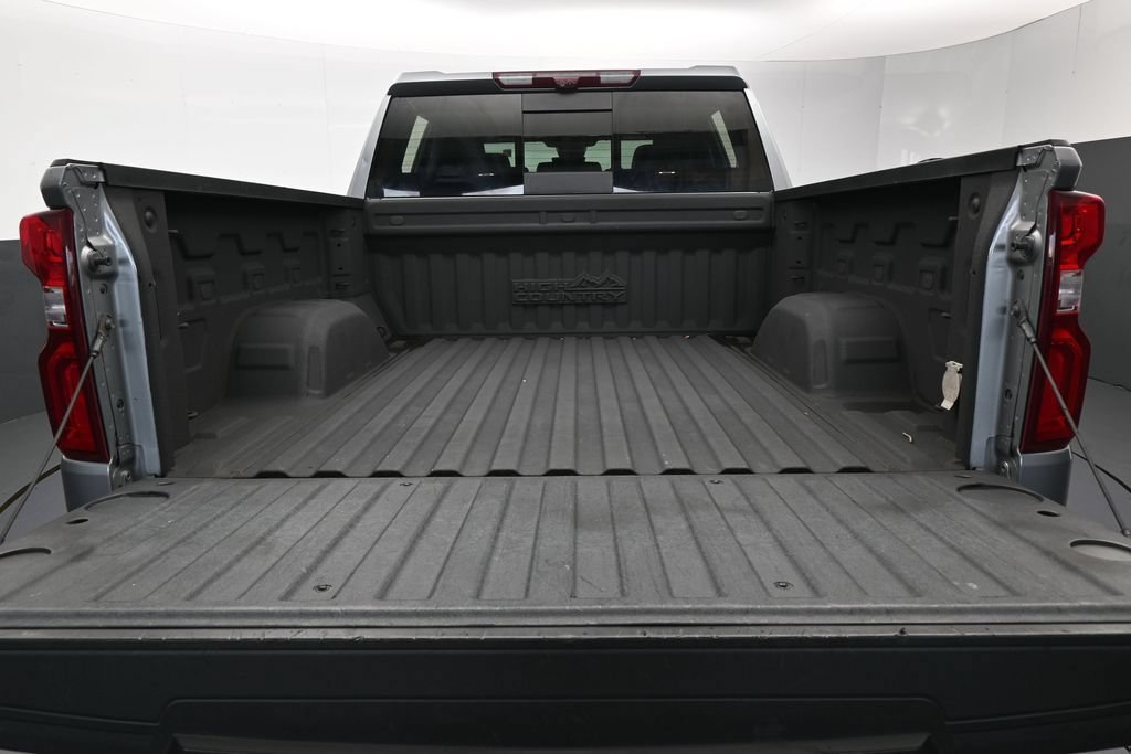 Used 2024 Chevrolet Silverado 1500 High Country w/ Technology Package AWD/4WD image 45