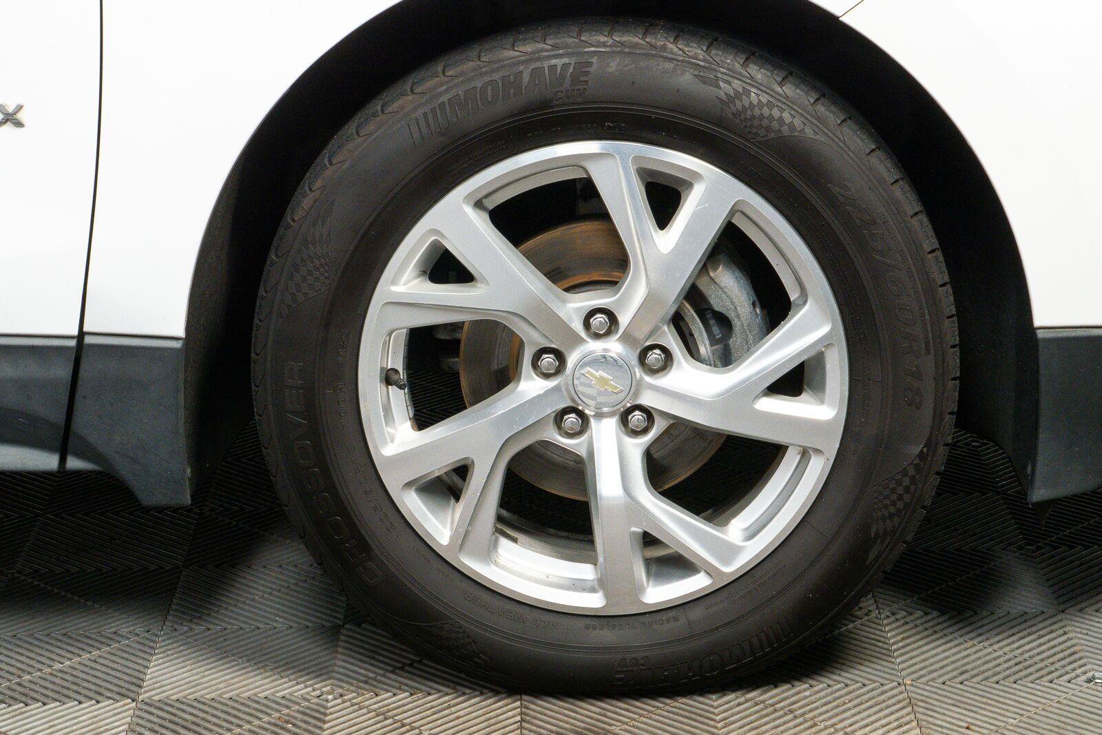 Used 2018 Chevrolet Equinox Premier FWD image 46