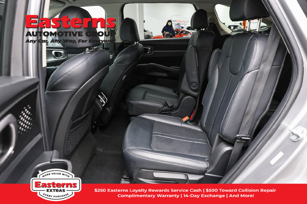Used 2023 Kia Sorento EX AWD/4WD image 24