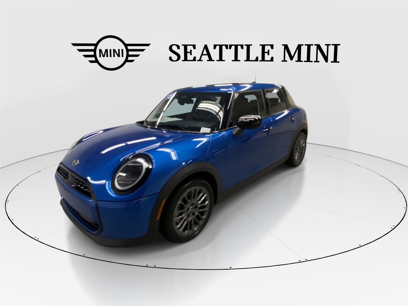 Certified 2025 MINI Cooper 4-Door Hardtop image 5