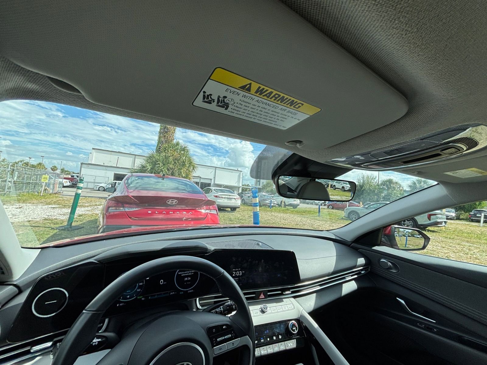 Used 2025 Hyundai Elantra Limited image 34