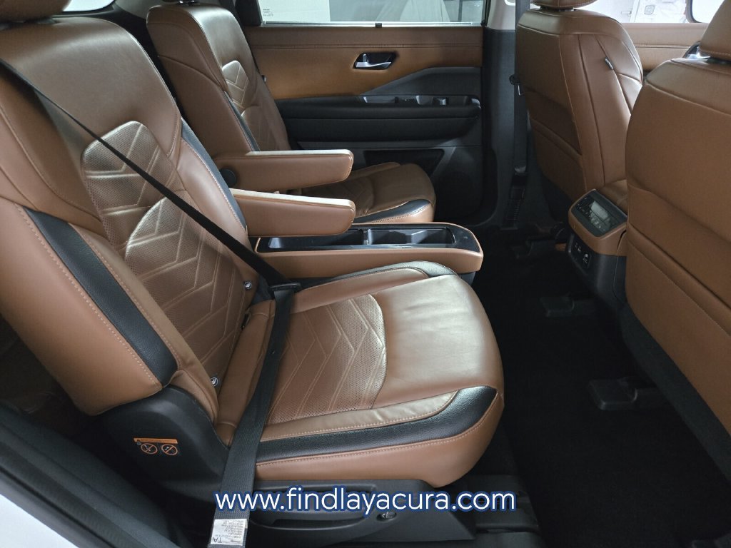 Used 2022 Nissan Pathfinder Platinum w/ Lighting Package (N92) AWD/4WD image 20