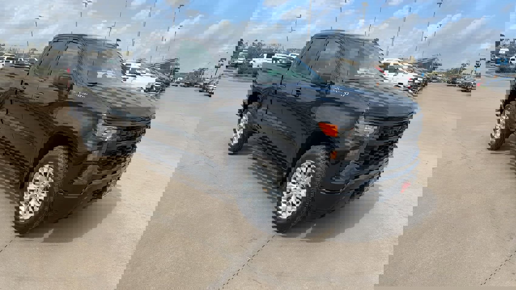 Certified 2025 Chevrolet Silverado 1500 Custom image 3