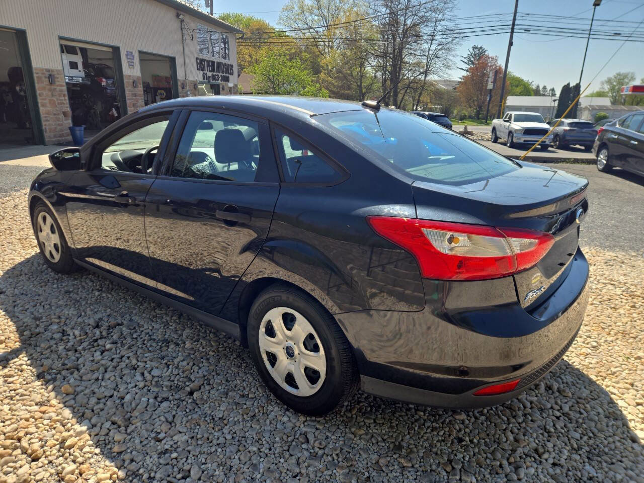 Used 2014 Ford Focus S FWD image 5