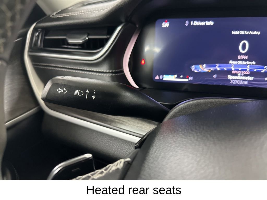 Used 2023 Jeep Grand Cherokee Limited w/ Black Appearance Package image 43