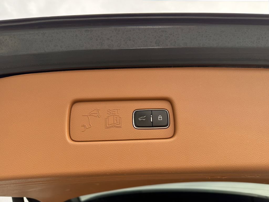 Used 2020 Lincoln Aviator Black Label w/ Dynamic Handling Package image 16