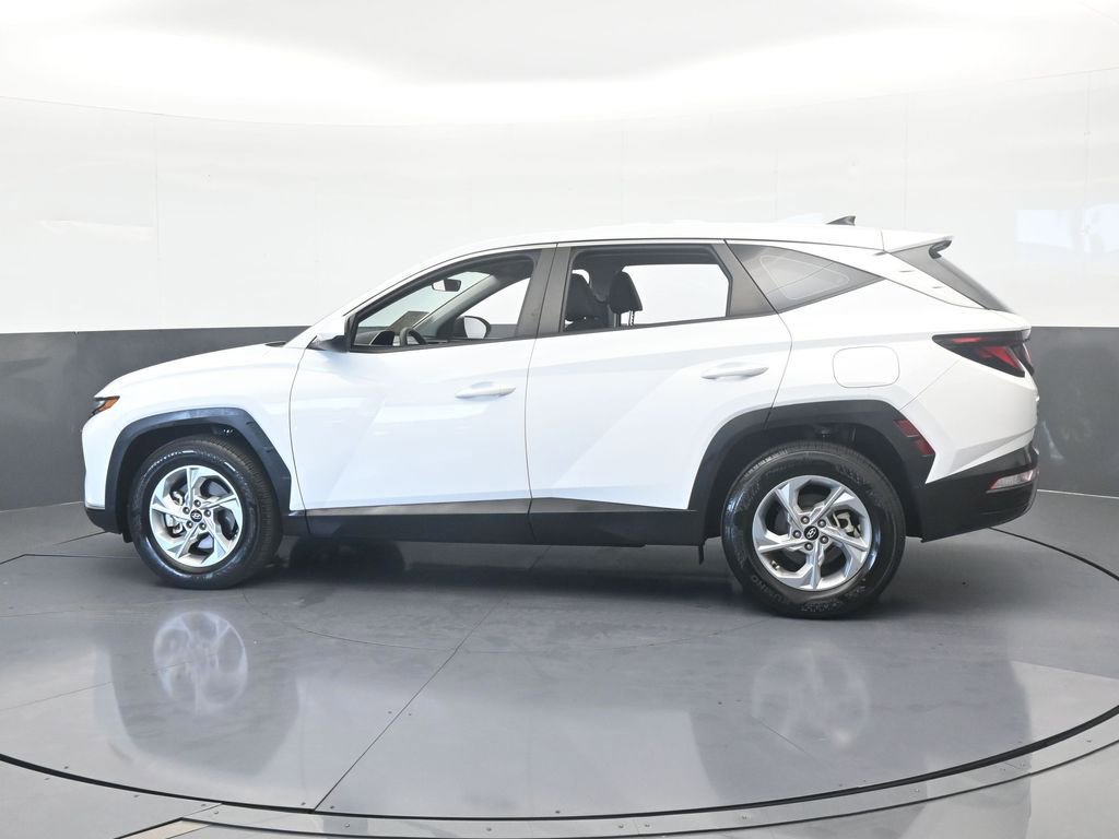 Used 2023 Hyundai Tucson SE image 3