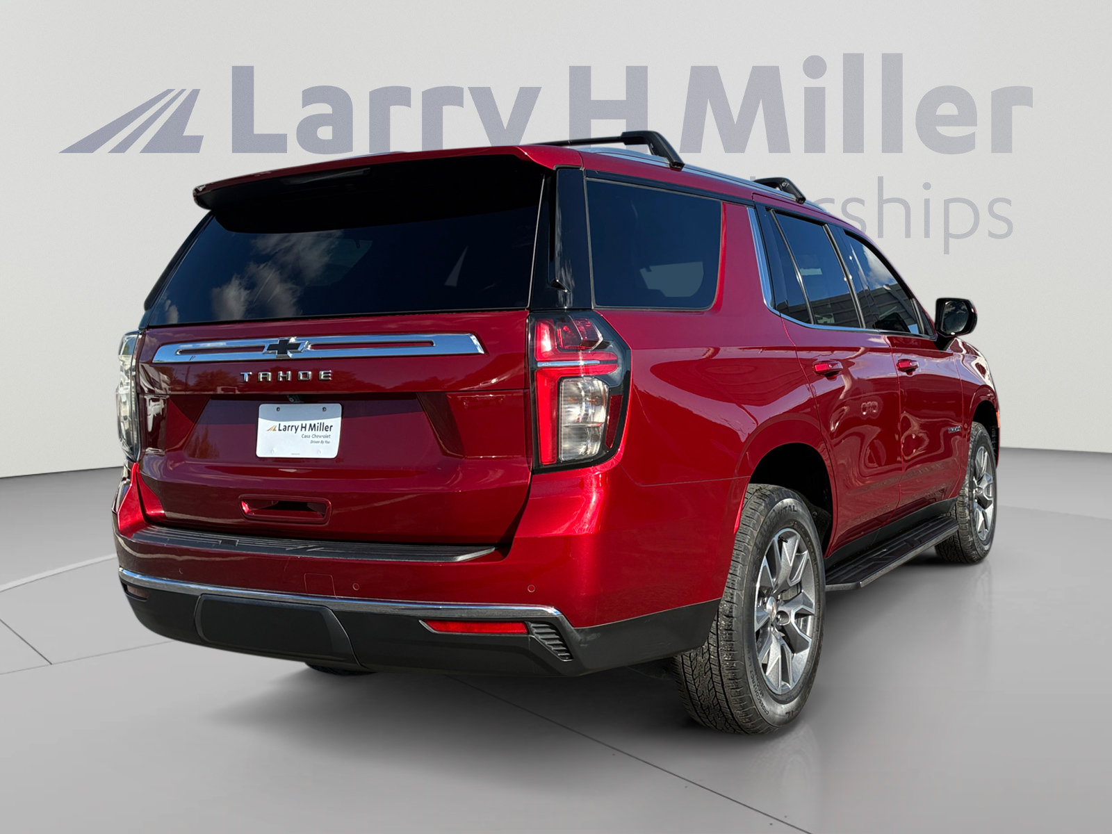 Used 2024 Chevrolet Tahoe LS w/ Driver Alert Package AWD/4WD image 5
