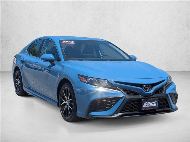 Used 2024 Toyota Camry SE FWD image 3