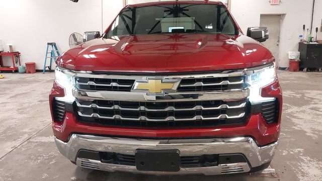 Used 2023 Chevrolet Silverado 1500 LTZ AWD/4WD image 36