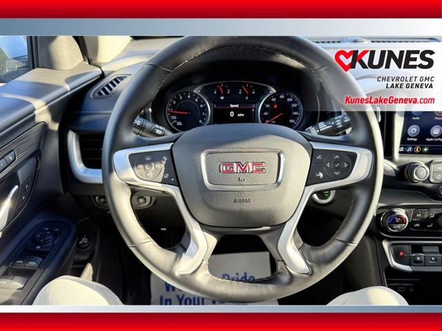 Used 2024 GMC Terrain SLT image 43