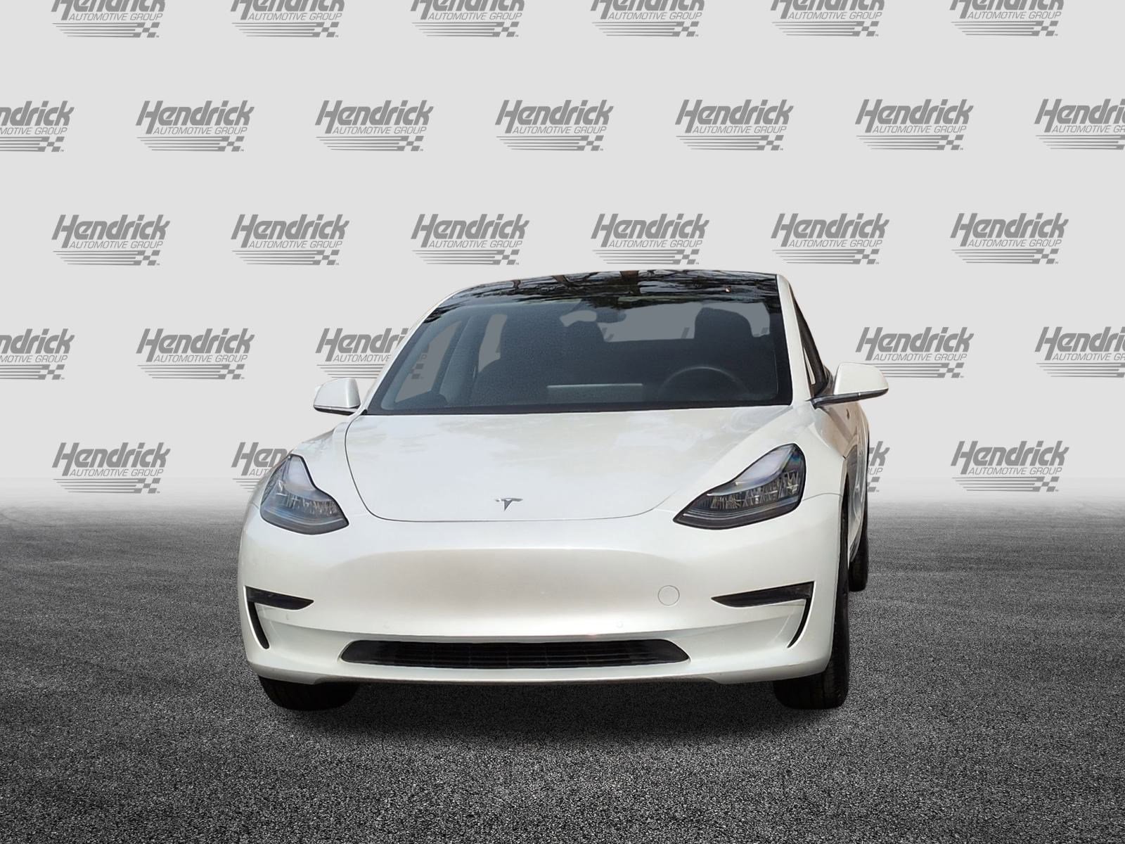Used 2019 Tesla Model 3 Standard Range Plus image 3