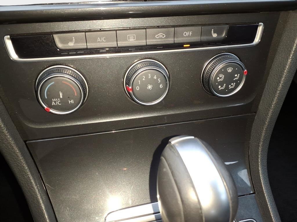 Used 2020 Volkswagen Golf 4-Door image 26