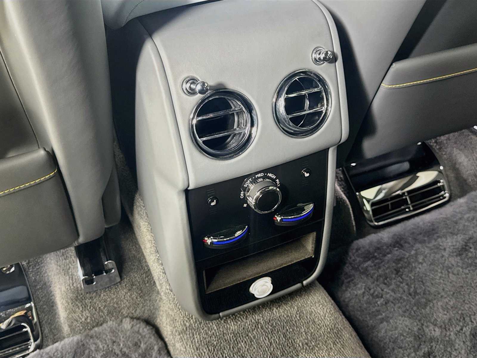 Certified 2026 Rolls-Royce Cullinan AWD/4WD image 25