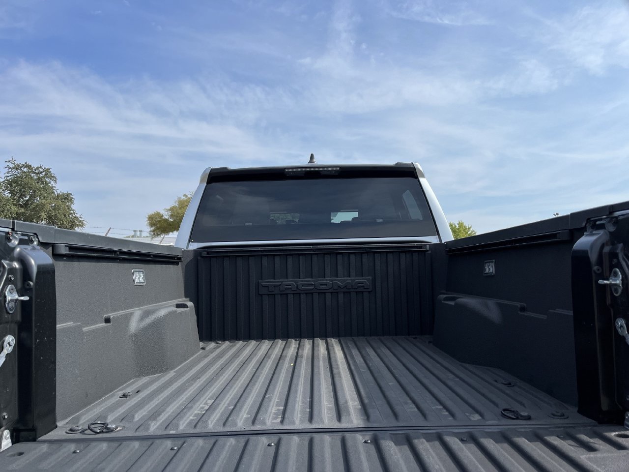 Used 2025 Toyota Tacoma SR5 RWD image 27