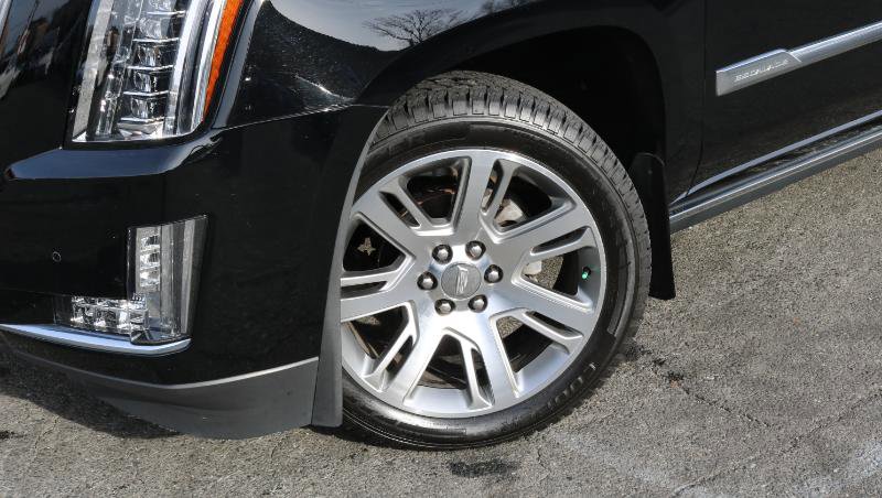 Used 2015 Cadillac Escalade ESV Premium image 4