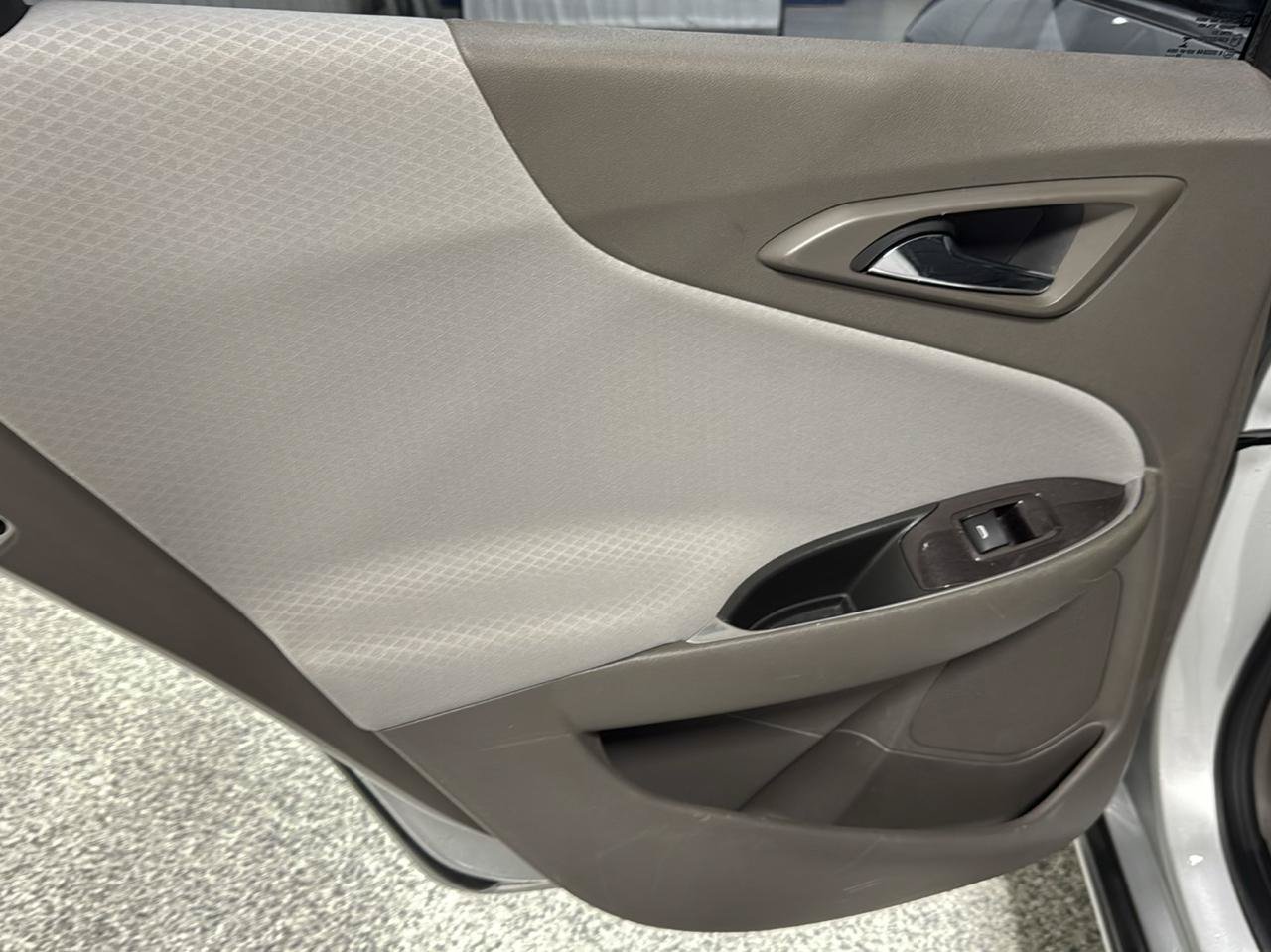 Used 2020 Chevrolet Malibu LT FWD image 14
