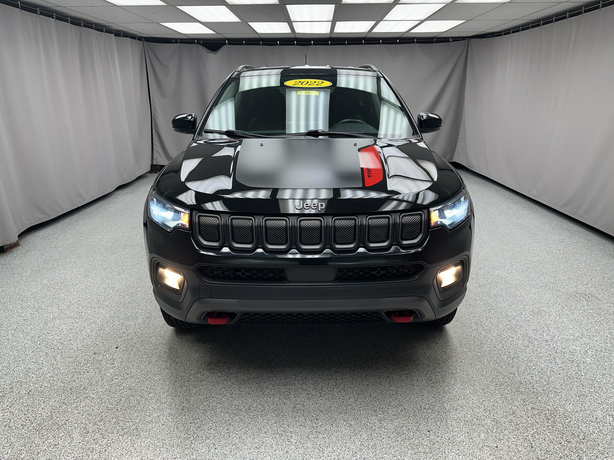 Used 2022 Jeep Compass Trailhawk w/ Trailhawk Convenience Group AWD/4WD image 18