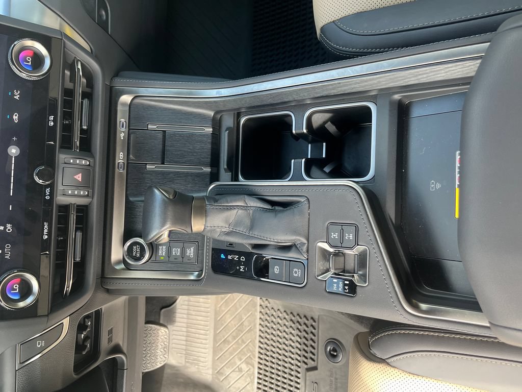 Used 2024 Lexus GX 550 AWD/4WD image 26