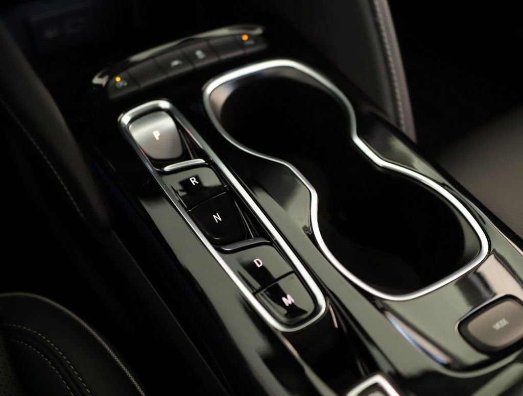 Used 2023 Buick Envision Essence image 18