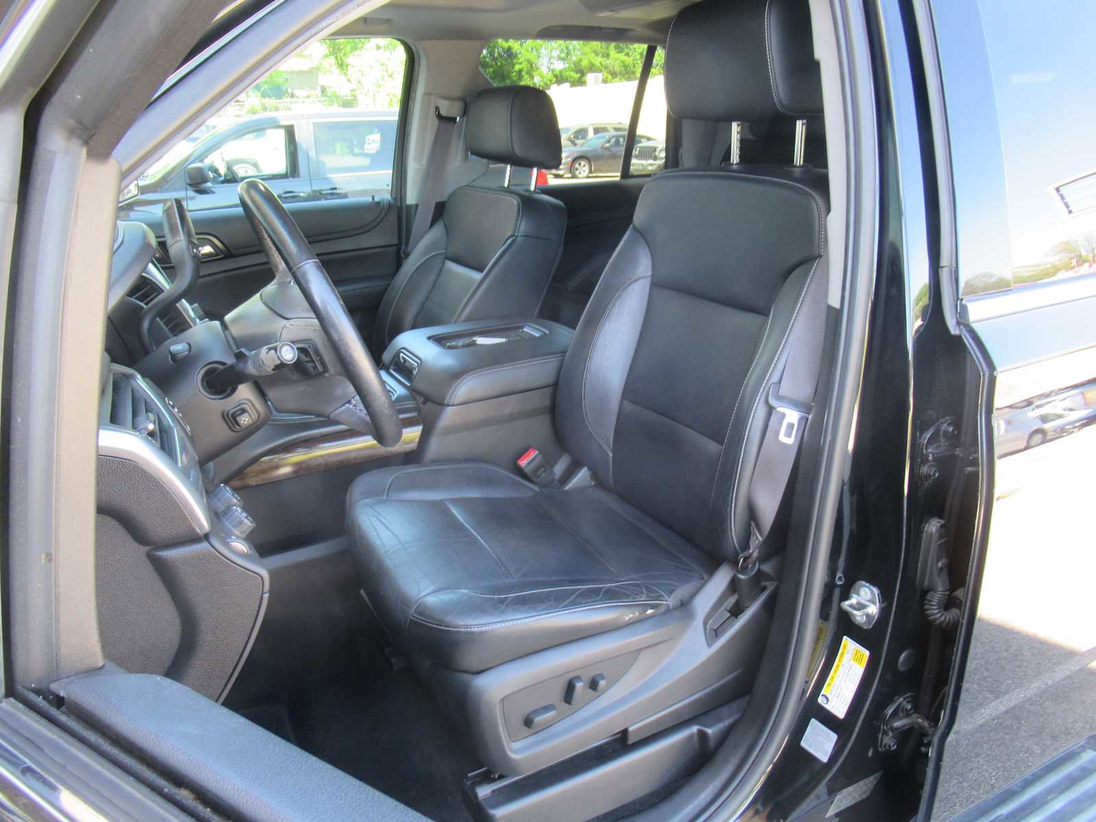 Used 2017 Chevrolet Tahoe LT image 16