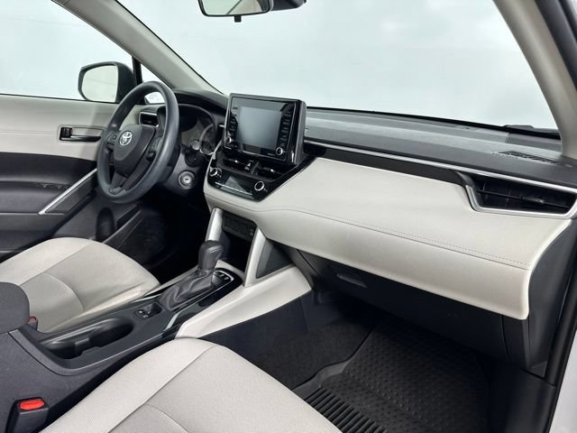 Used 2022 Toyota Corolla Cross L AWD/4WD image 6